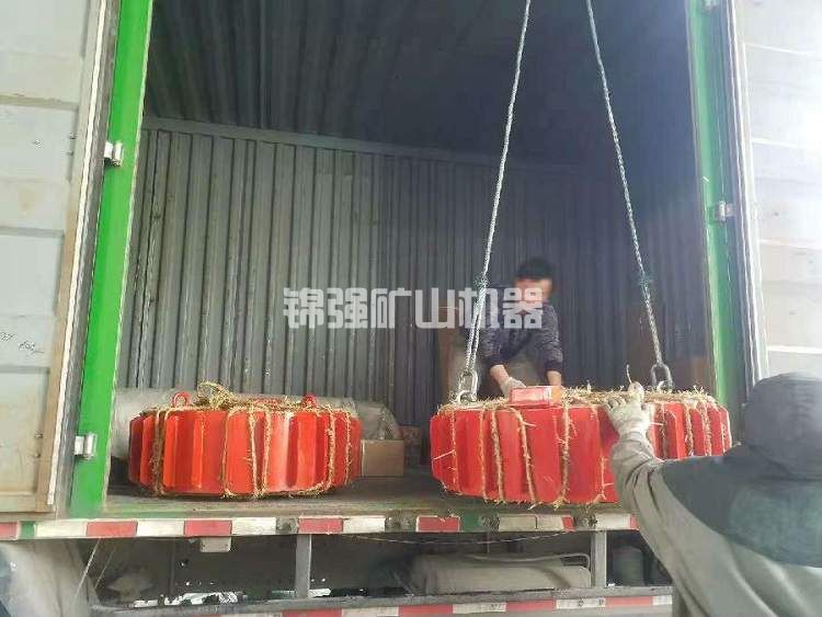 懸掛式除鐵器(圖4) 懸掛式除鐵器(圖4)